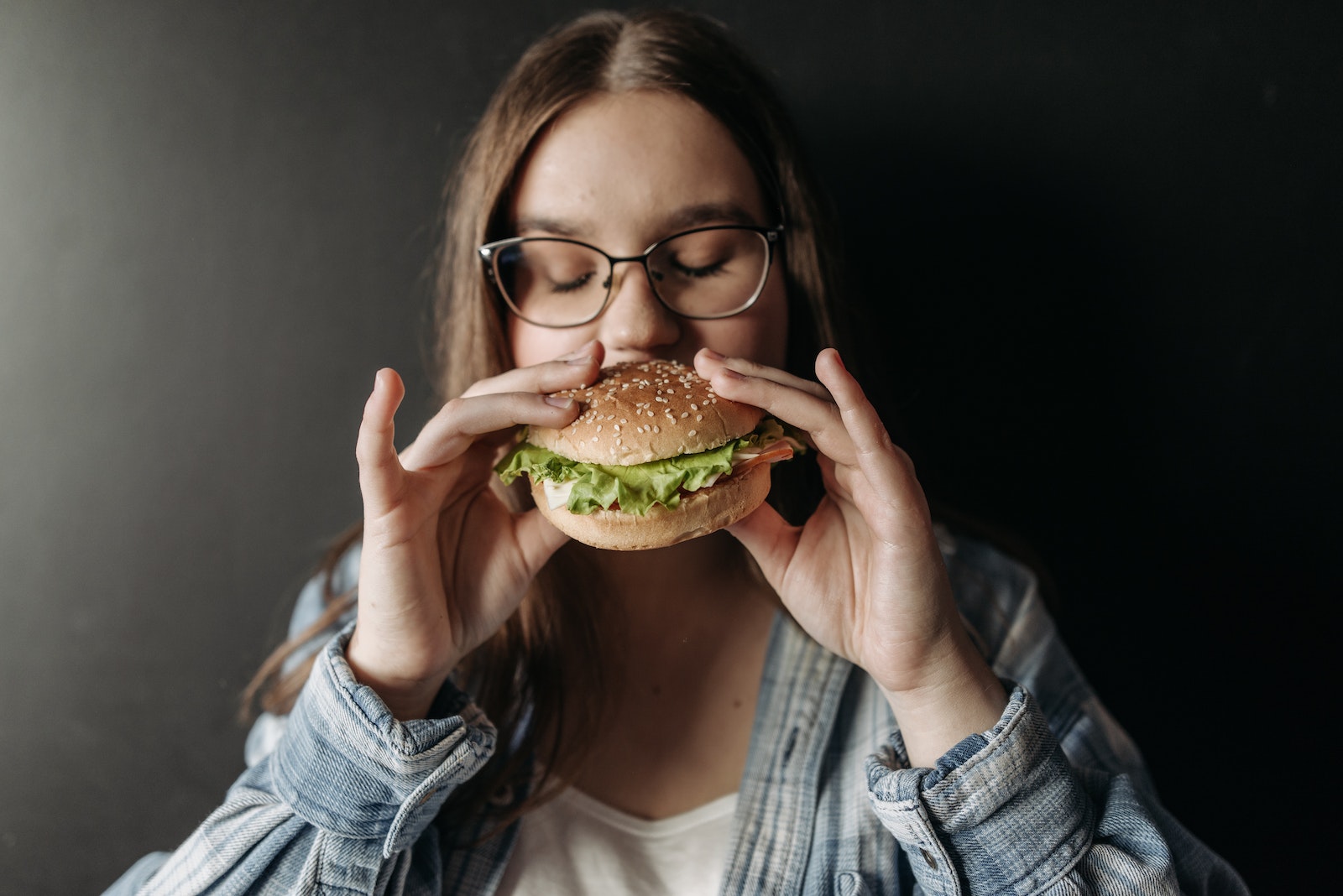 Emotional Hunger vs Physical Hunger neurological