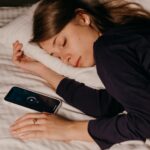 How does sleep affect hunger hormones