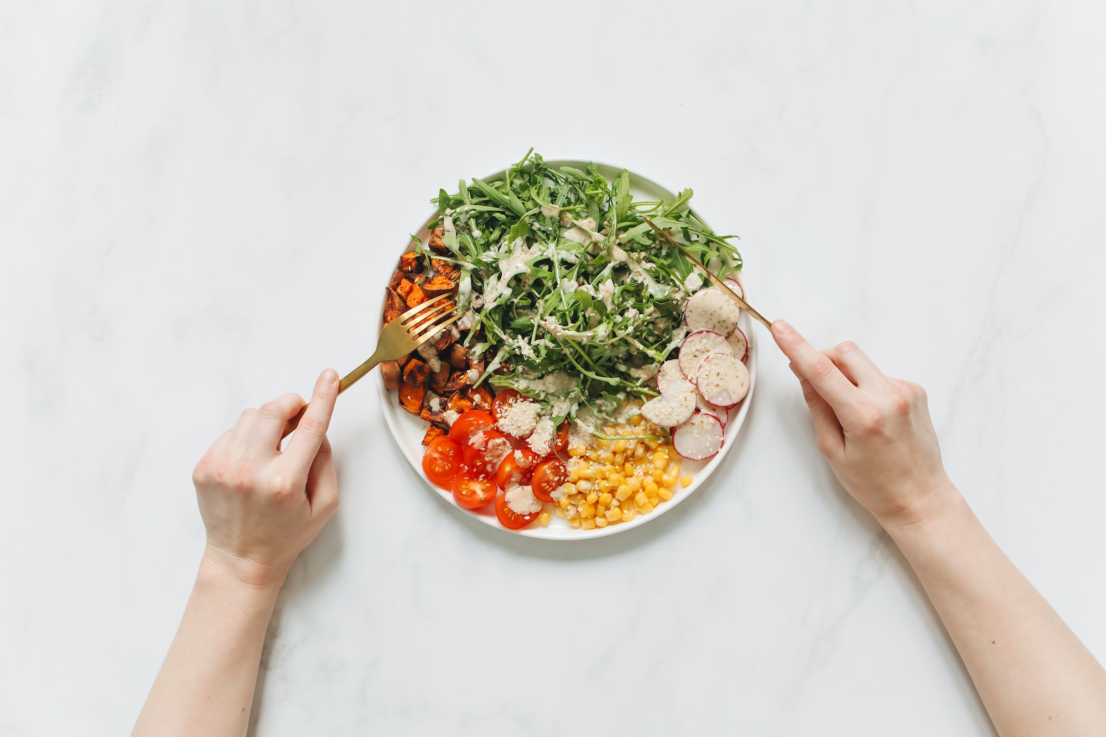 How Mindful Eating Helps End Yo-Yo Dieting vegetable salad