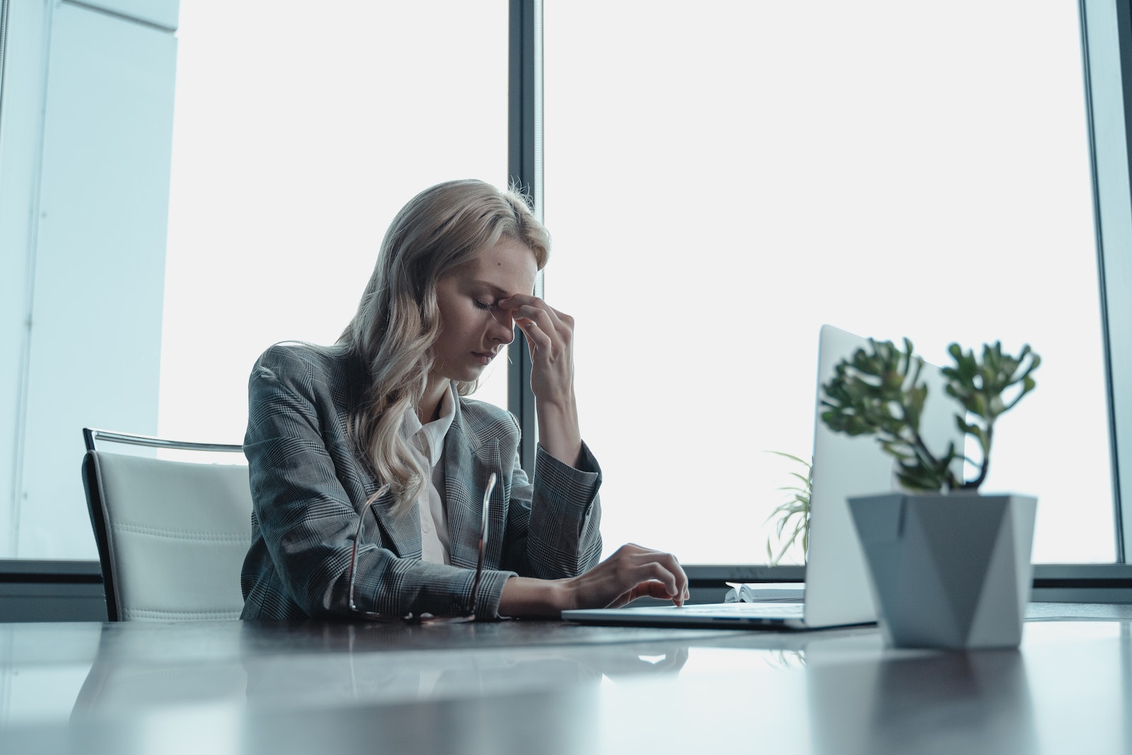 How To Stop Stress Eating at work