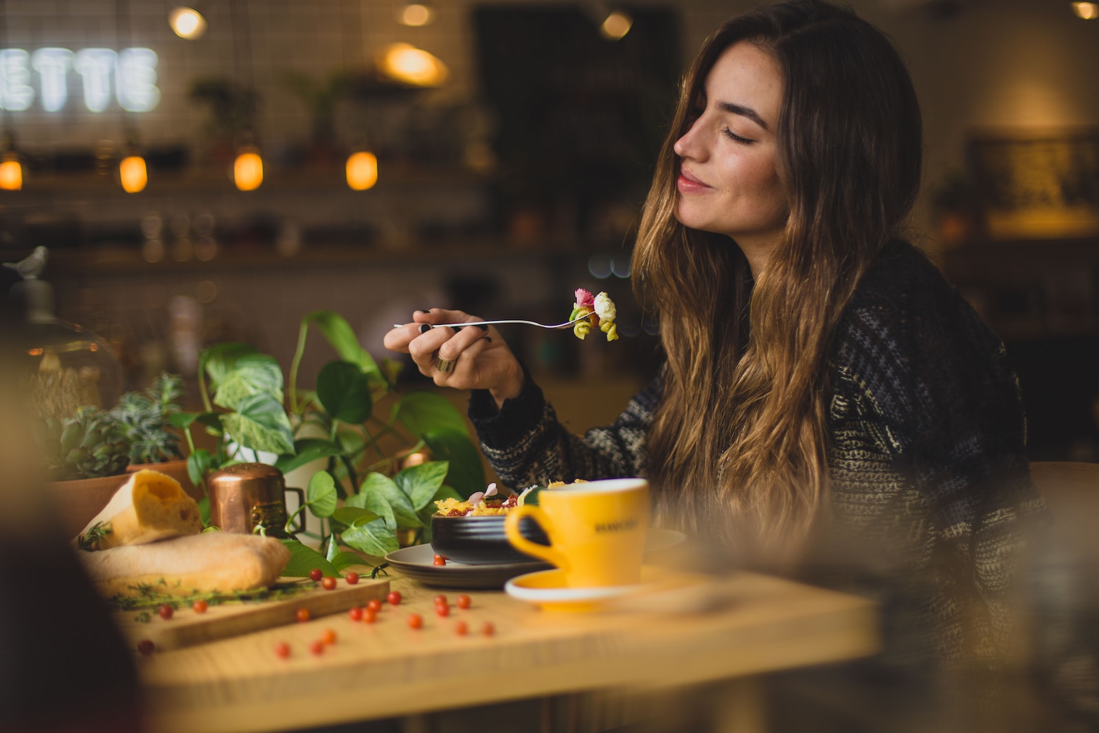 Mindful Eating for Improved Digestion calm environment