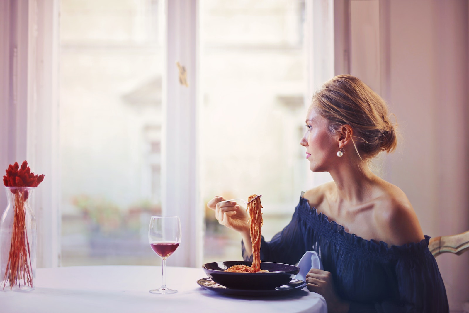 Mindful Eating Improves Food Bond emotional eating