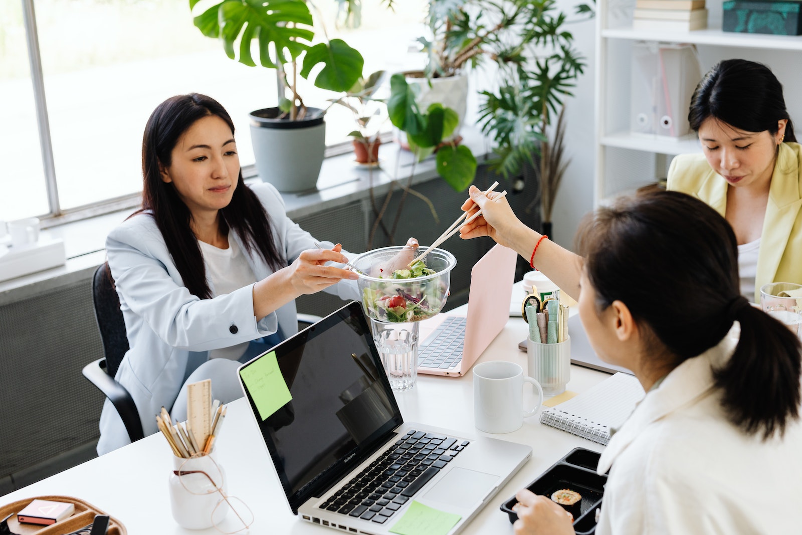 Strategies for Eating Healthier at Work