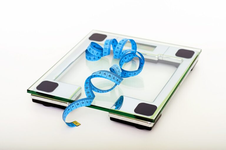 healthy relationship with the weighing scale